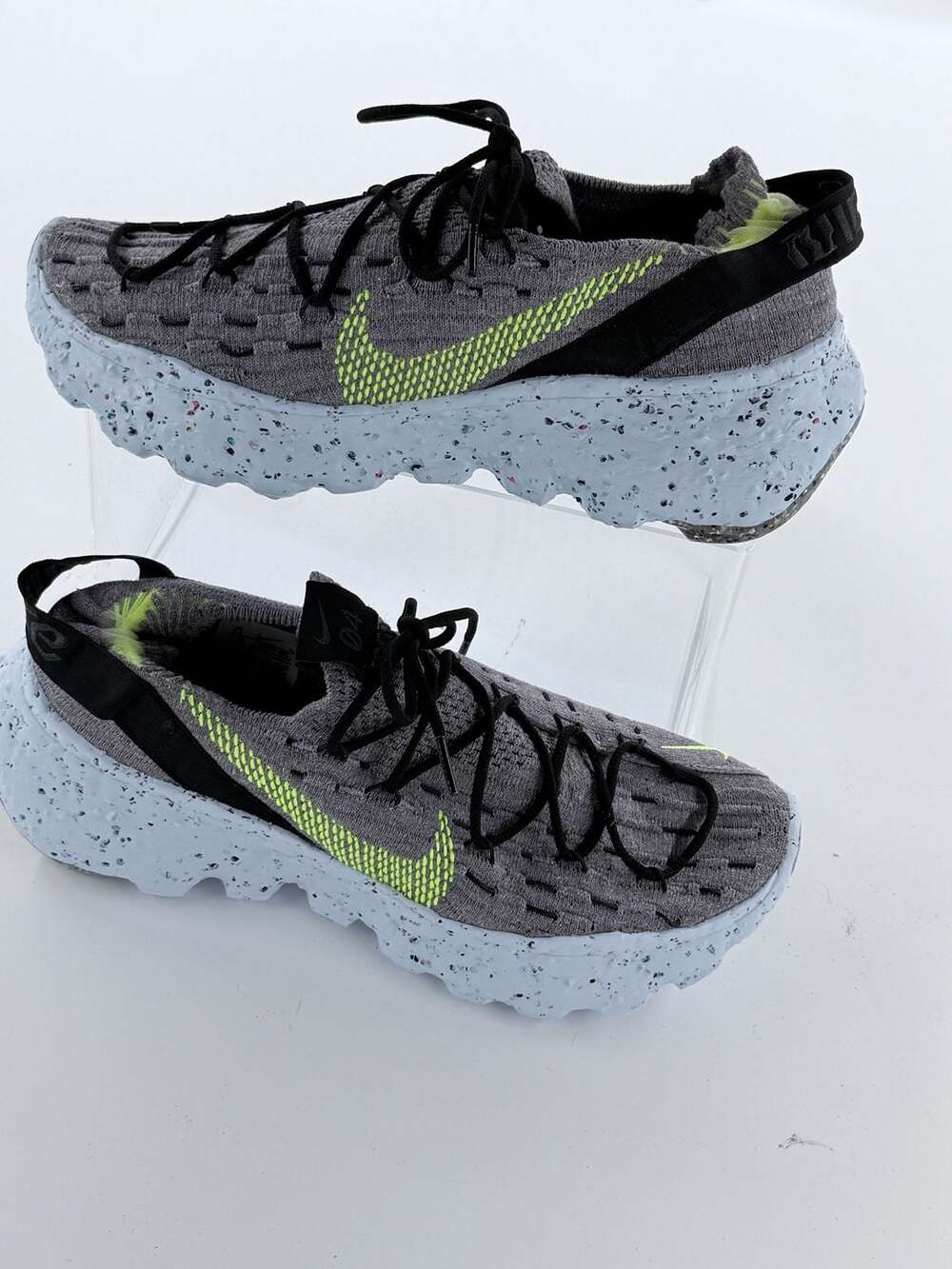 Nike Space Hippie 04 Size 9.5 Grey Volt CZ6398-001